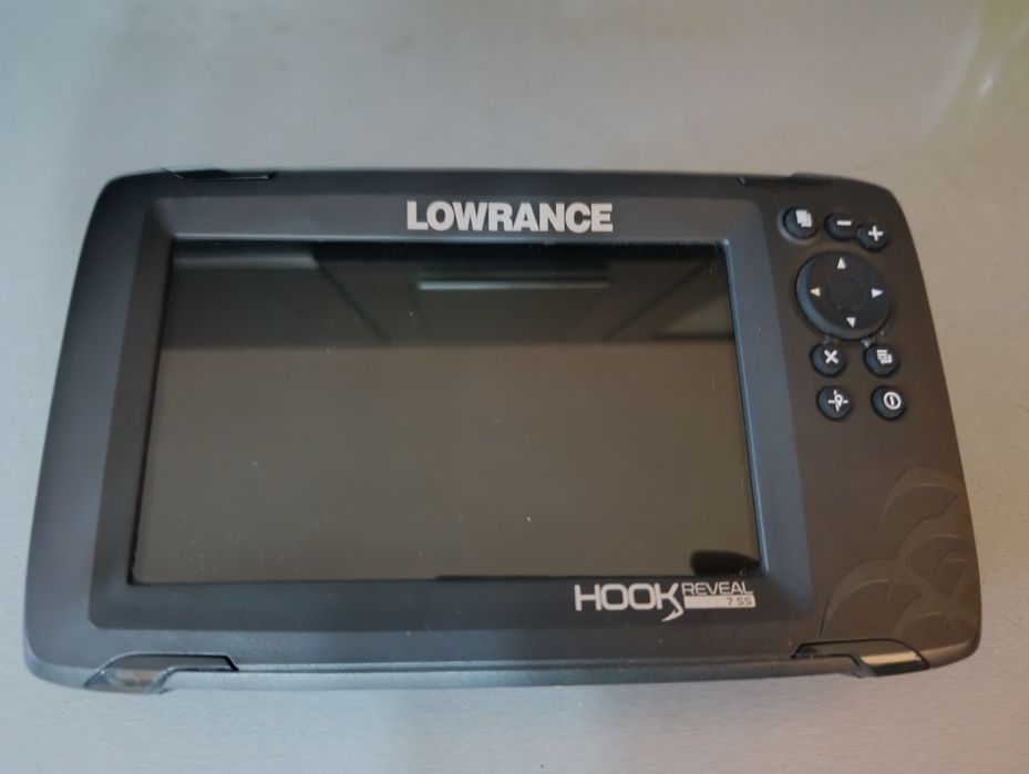 Сонар LOWRANCE Сонар и GPS картограф Hook Reveal 7 с HDI сонда 83-200