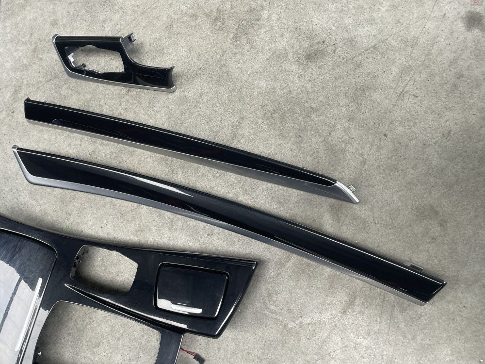 Ornamente trimuri interioare black piano - negru lucios BMW F10 F11