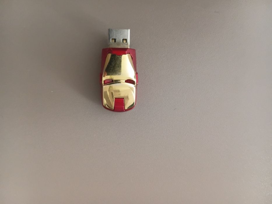 Флеш карта 1.90 гб.