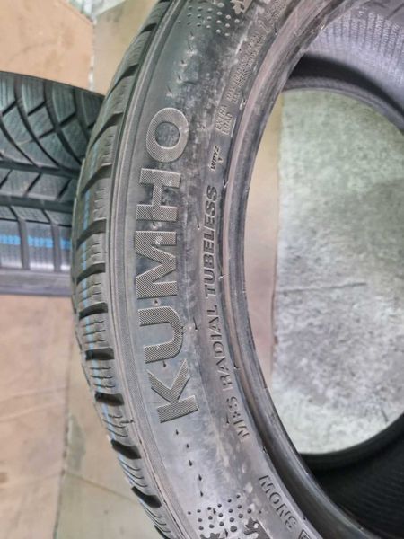 2 Kumho R19 245/45
зимни гуми 
DOT2522