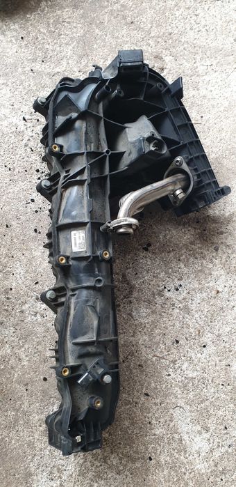 Смукателен колектир бмв ф07