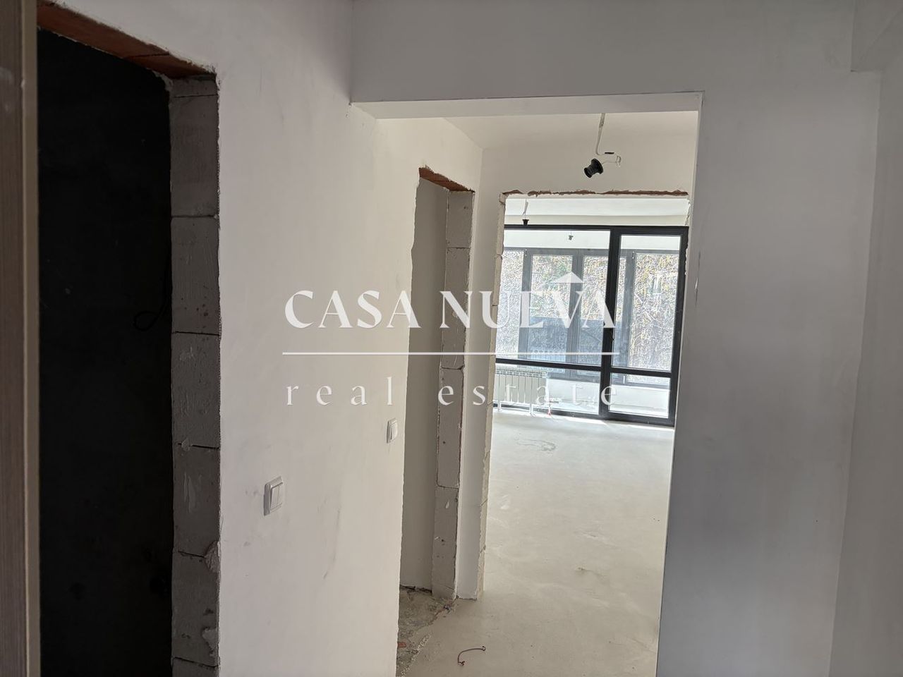 Продава се Тристаен апартамент в София, Гоце Делчев - 134 кв.м за 2500 €/кв.м - Снимка #3