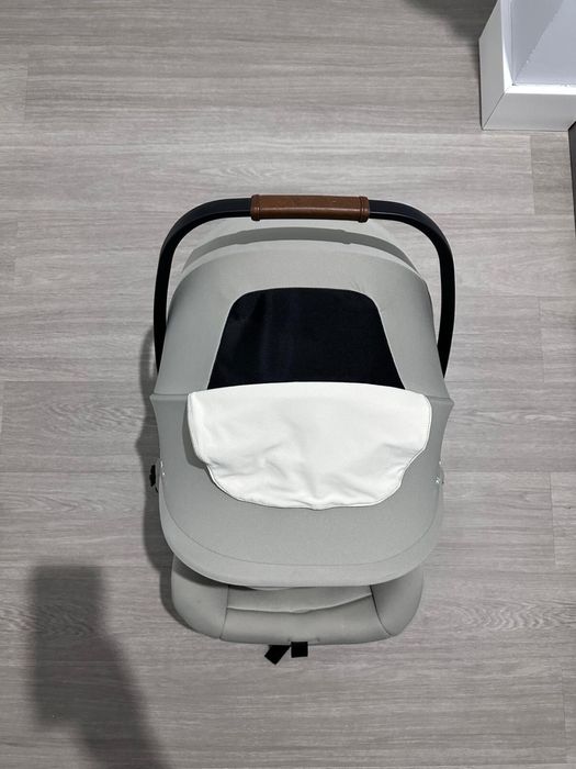 Sistem complet Nuna ARRA Next + TODL + bază Isofix – stare foarte bună