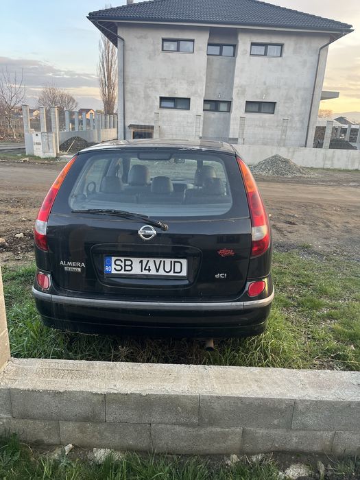 Vand Auto Nissan Almera Tino
