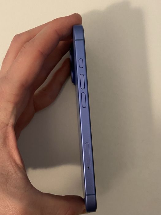 Vand iphone 16 in stare buna