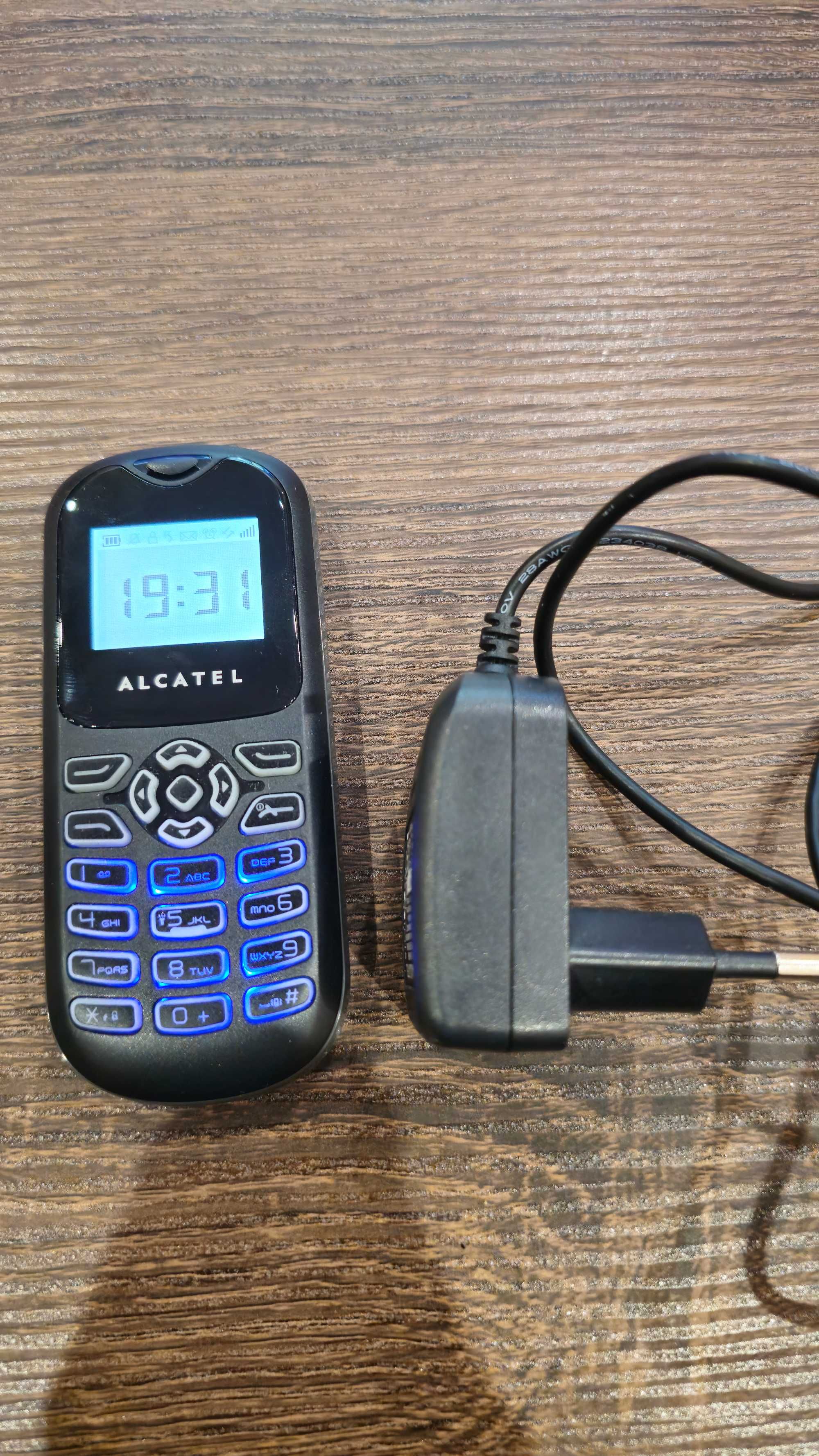 Мобилен телефон Alcatel OT-105 от Виваком