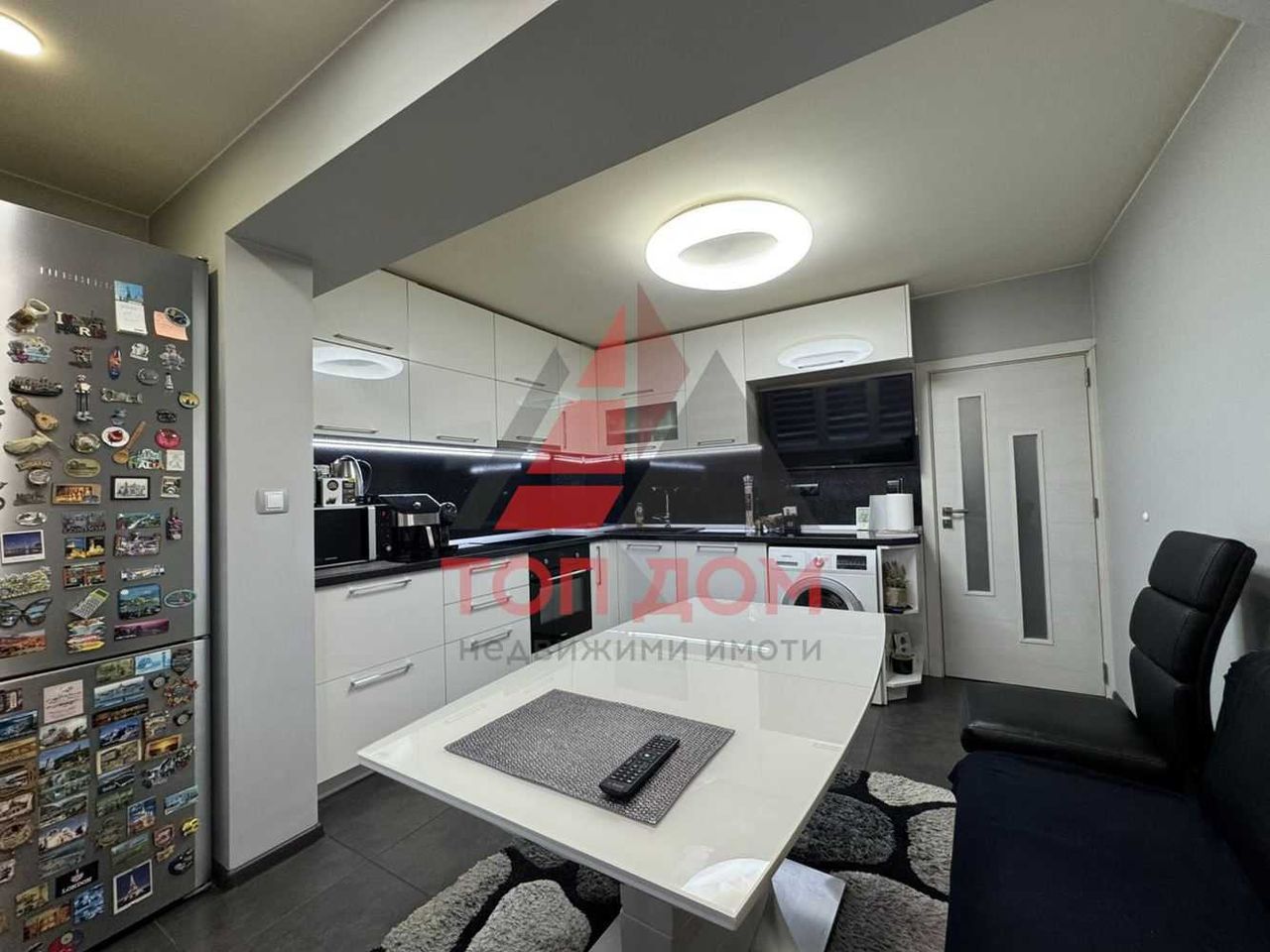 Продава се Четиристаен апартамент в Варна, Владислав Варненчик - 90 кв.м за 1956 €/кв.м - Снимка #1