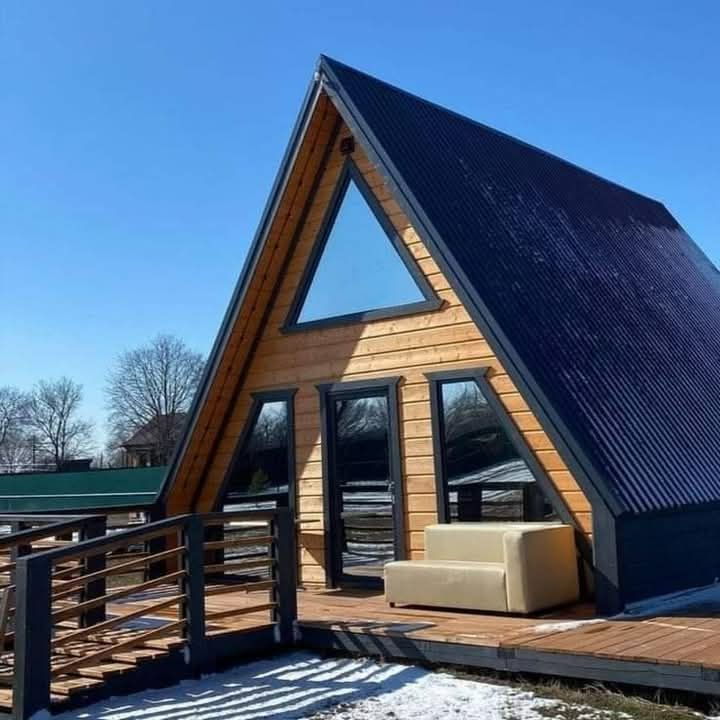 Vând cabane Tip A