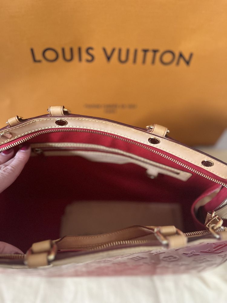 Louis Vuitton чанта