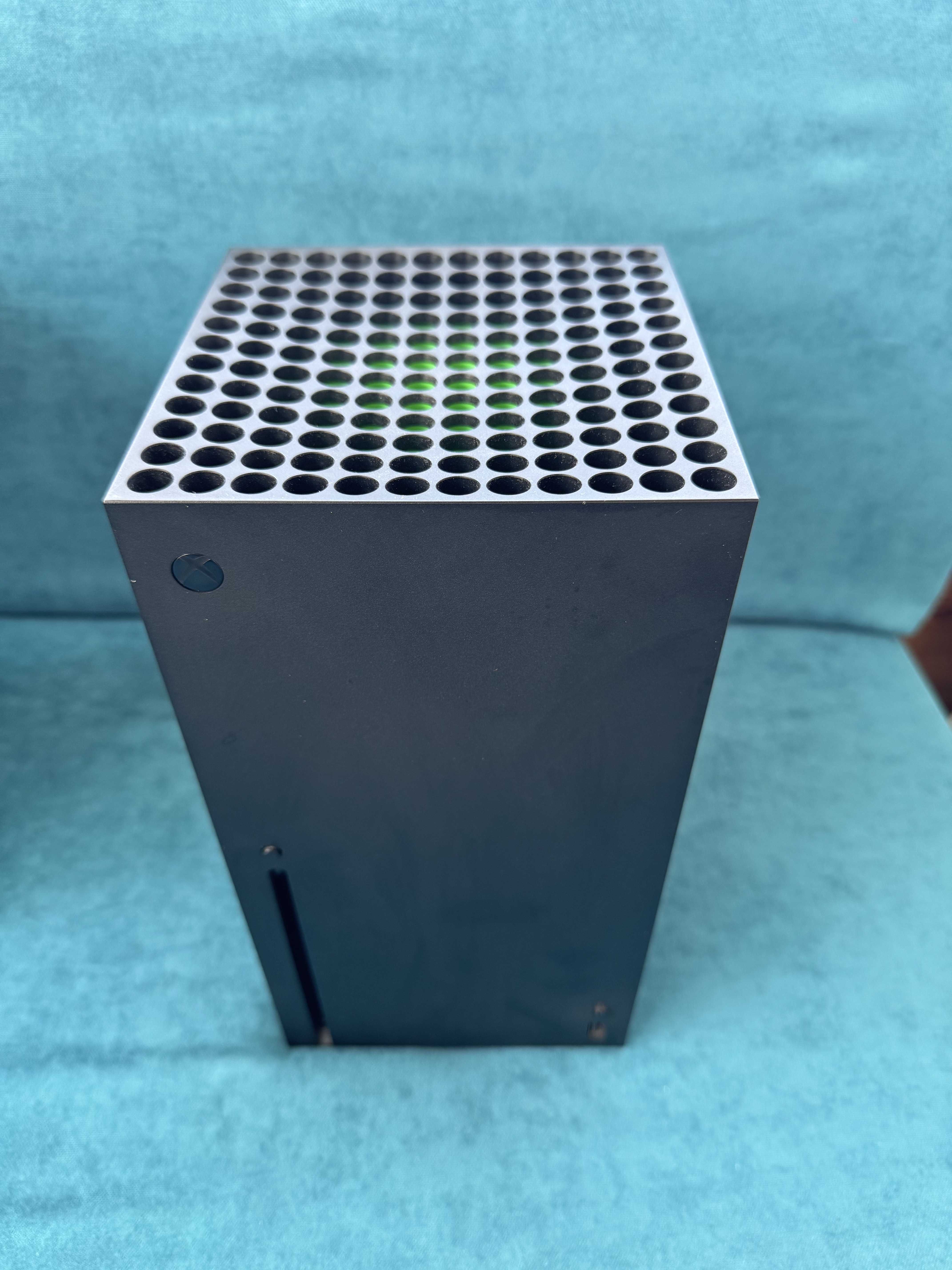 Xbox Series X - ГАРАНЦИЯ 1 г. - Като НОВ
