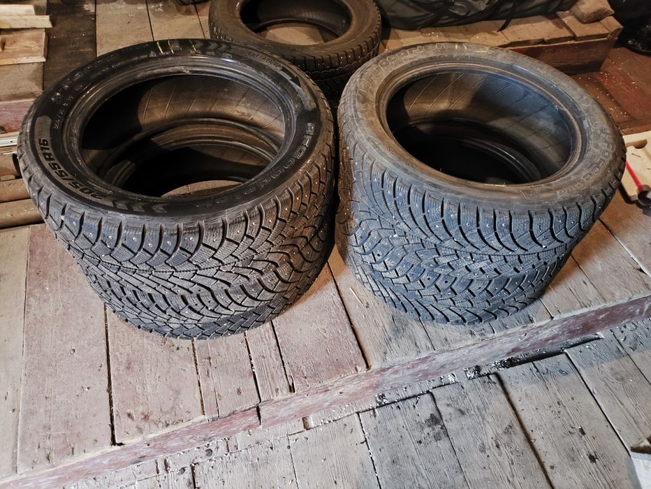 Шины зимние, б/,у шипованные