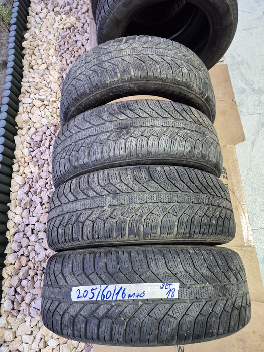 Vând cauciucuri 205/60/16 M+S set complet imp Germania//Semperit//