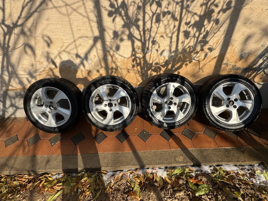 Шины с дисками в хорошем состояние 205/55R16 срочно с уступкой