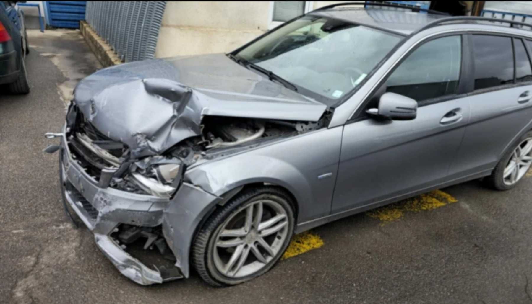 Mercedes Benz C220