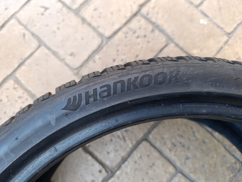 Зимни гуми Hankook 225/35/19 Winter Icept evo 3