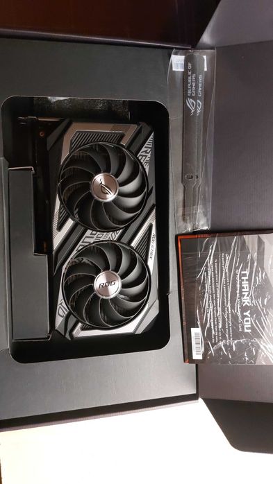 Radeon RX 6600 XT Asus ROG Stryx
