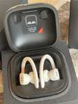 Vand casti  powerbeats pro