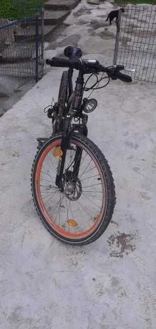 Biciclete full suspension