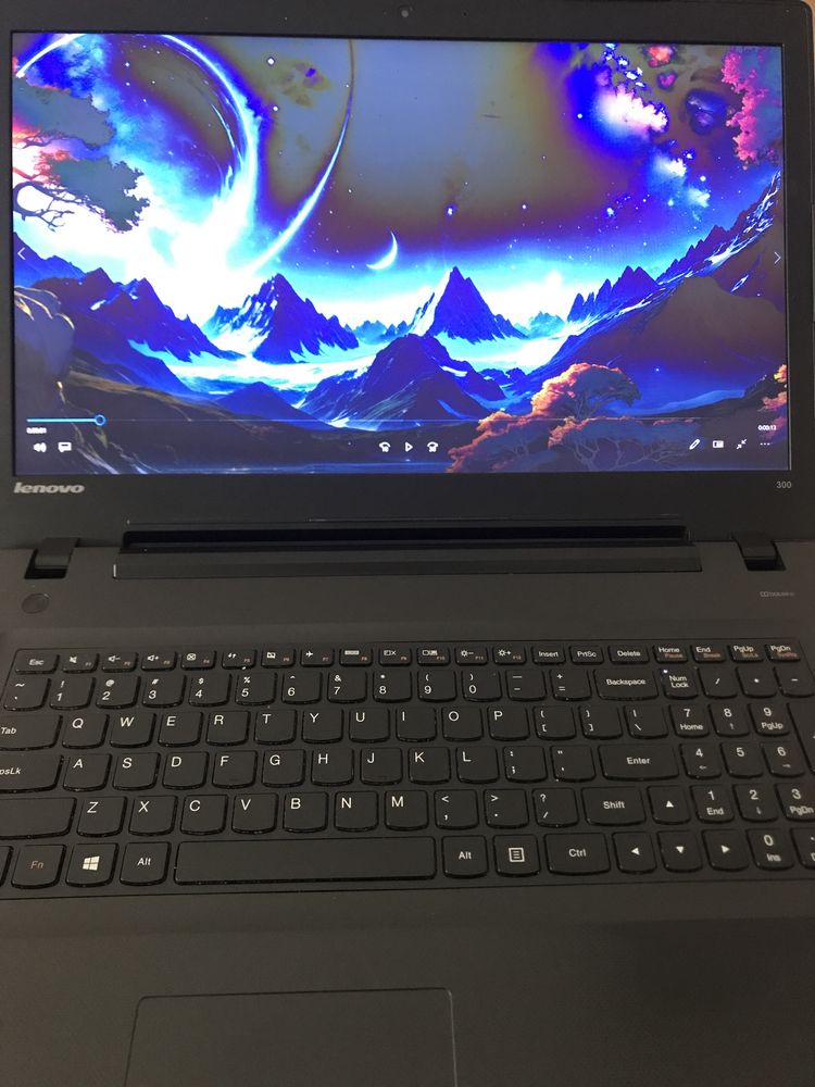 Lenovo ideapad 300 17isk