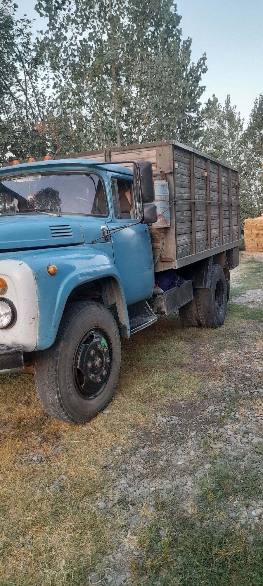 Zil 130 bortli tentli