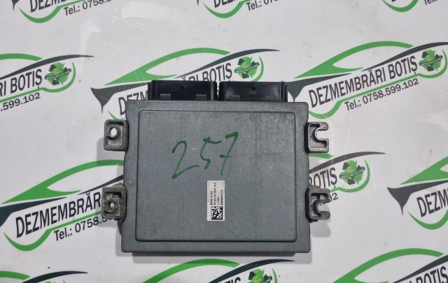 Calculator motor ECU 8200483732 Dacia Logan prima generatie