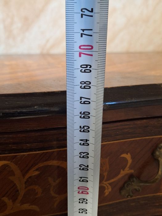 Френски комод стил Луй с интарзия