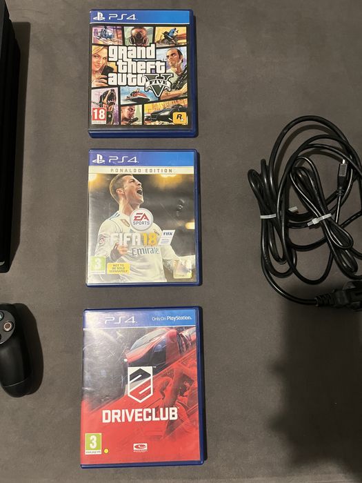 Playstation 4 Pro 1TB с игри