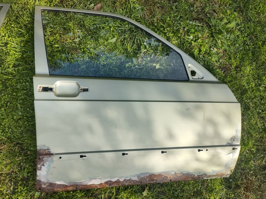 Врати за Мерцедес 190 w201