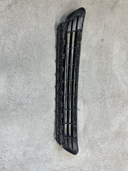 Grilă inferioară bară față vw golf 7.cod:5g0853677.a.
