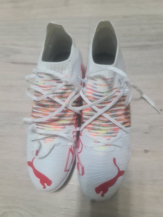 Продам бутсы сороконожки пума