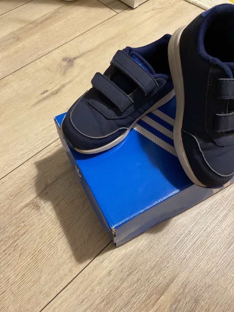 Adidas băieți mar 27