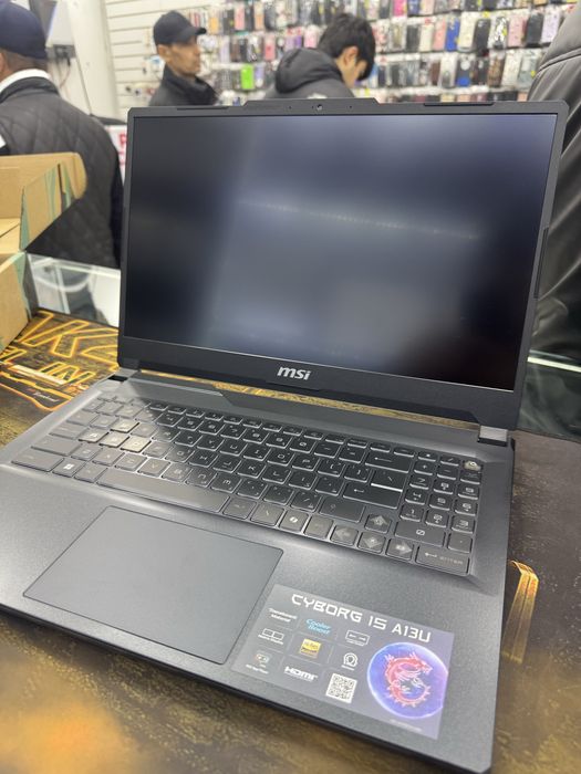 Msi Cyborg i5-13420H 16/512/3050 6gb 15.6 FHD Ips 144Hz
