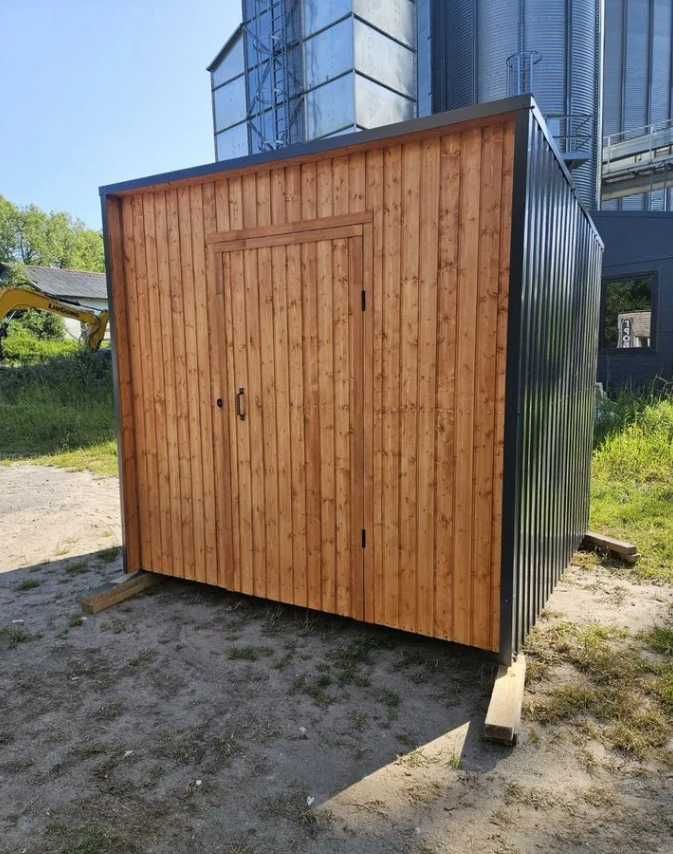 Хозблок на металлическом каркасе 2.4 х 2.4 метра
