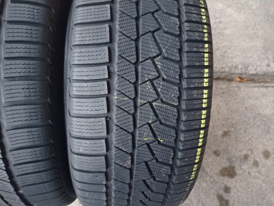 2 anvelope de iarna Continental 235/45 R18 dot 1221