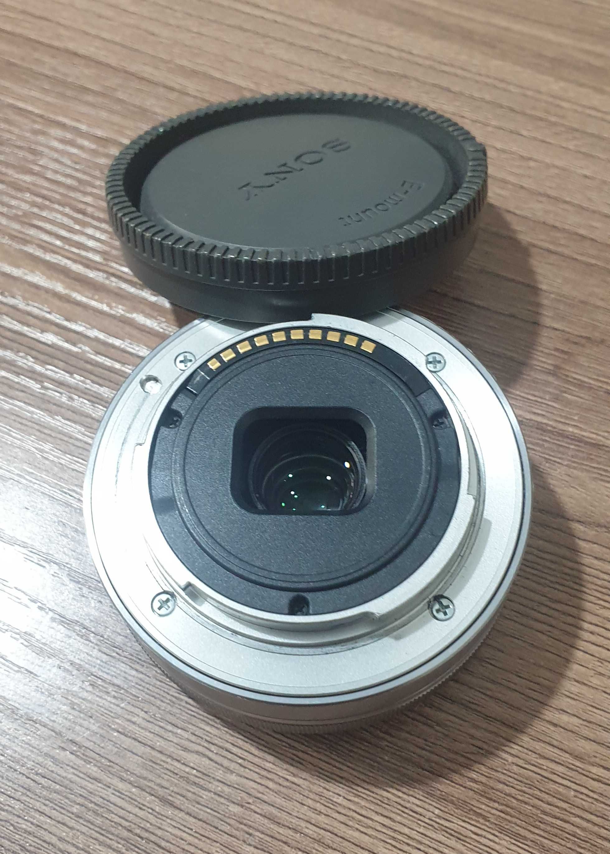 Объектив Sony 16mm f/2.8 E SEL16F28 (Широкоугольный)