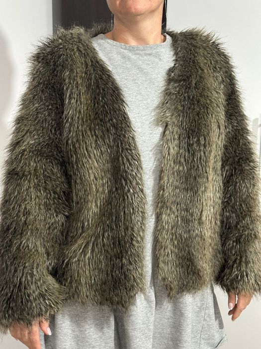 Rochita, blana dama marime S-L ghete dama marimea 36