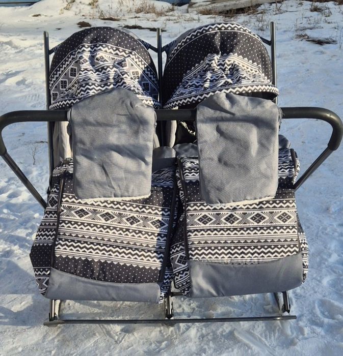 Продам санки коляску для двойни.