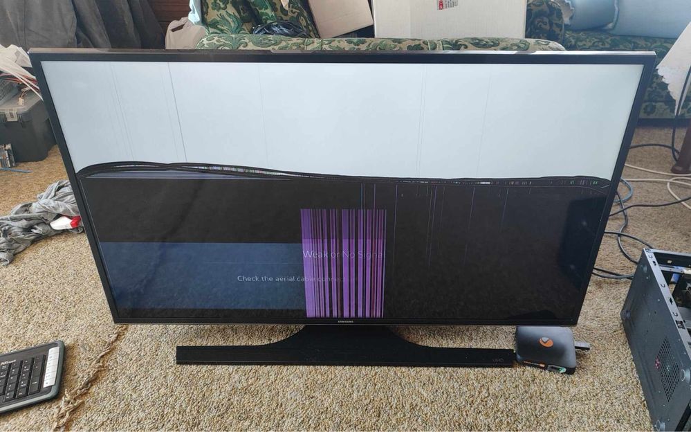 Smart TV Samsung UE40JU6440W на части