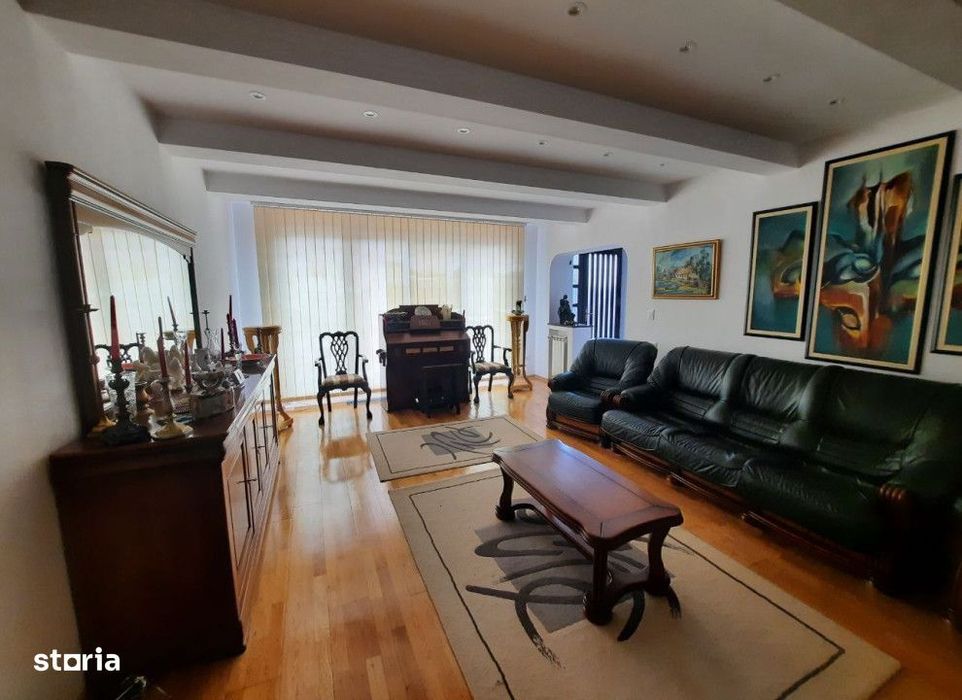 Casa 6 camere Stefan cel mare , 300 metri Cod:152874