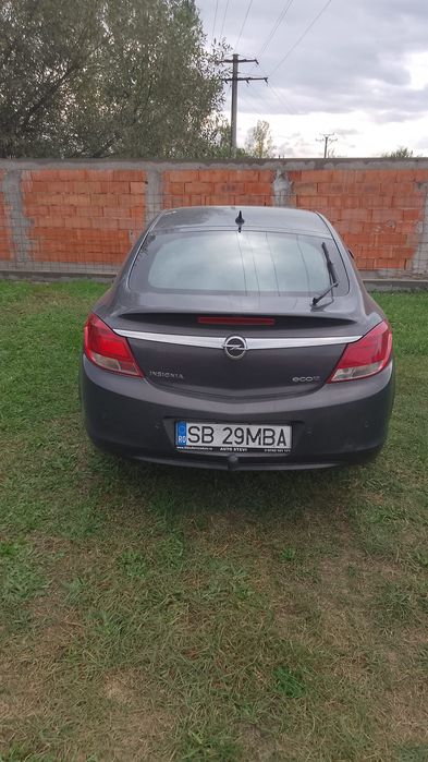 Vand Opel insignia 2013