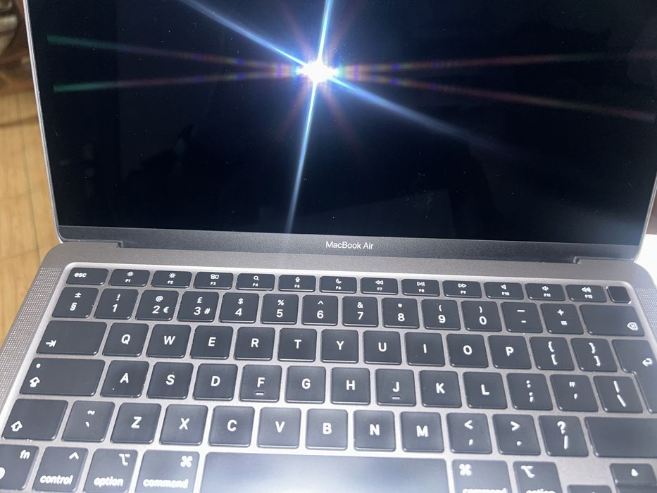 MacBook Air 13″ M1 8GB RAM 512GB SSD – Ca nou