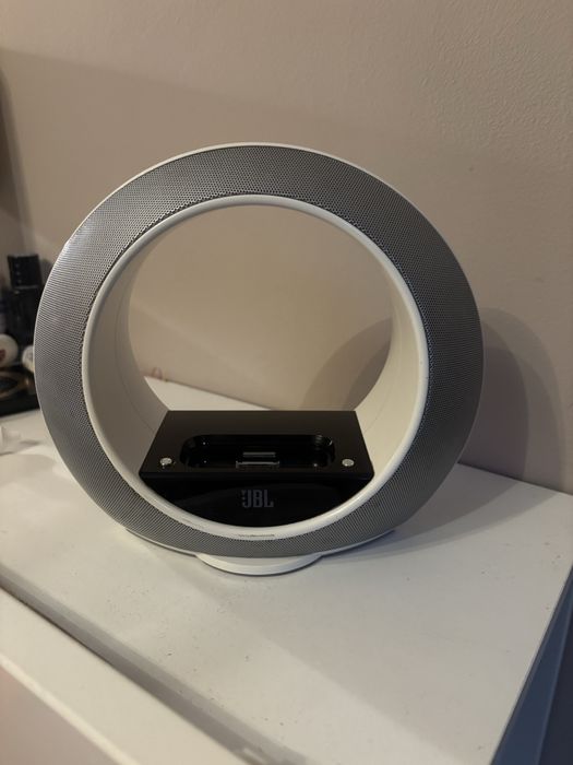 Dock station ( Philips DS3100/12 si JBL Radial micro )
