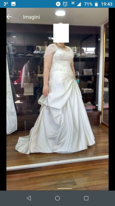 Vand rochie de mireasa
