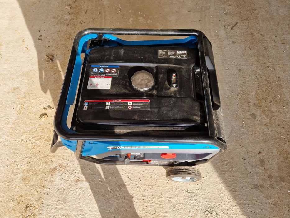 Generator trifazic si  monofazic