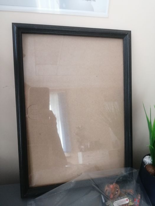 Продам   рамки для фото.