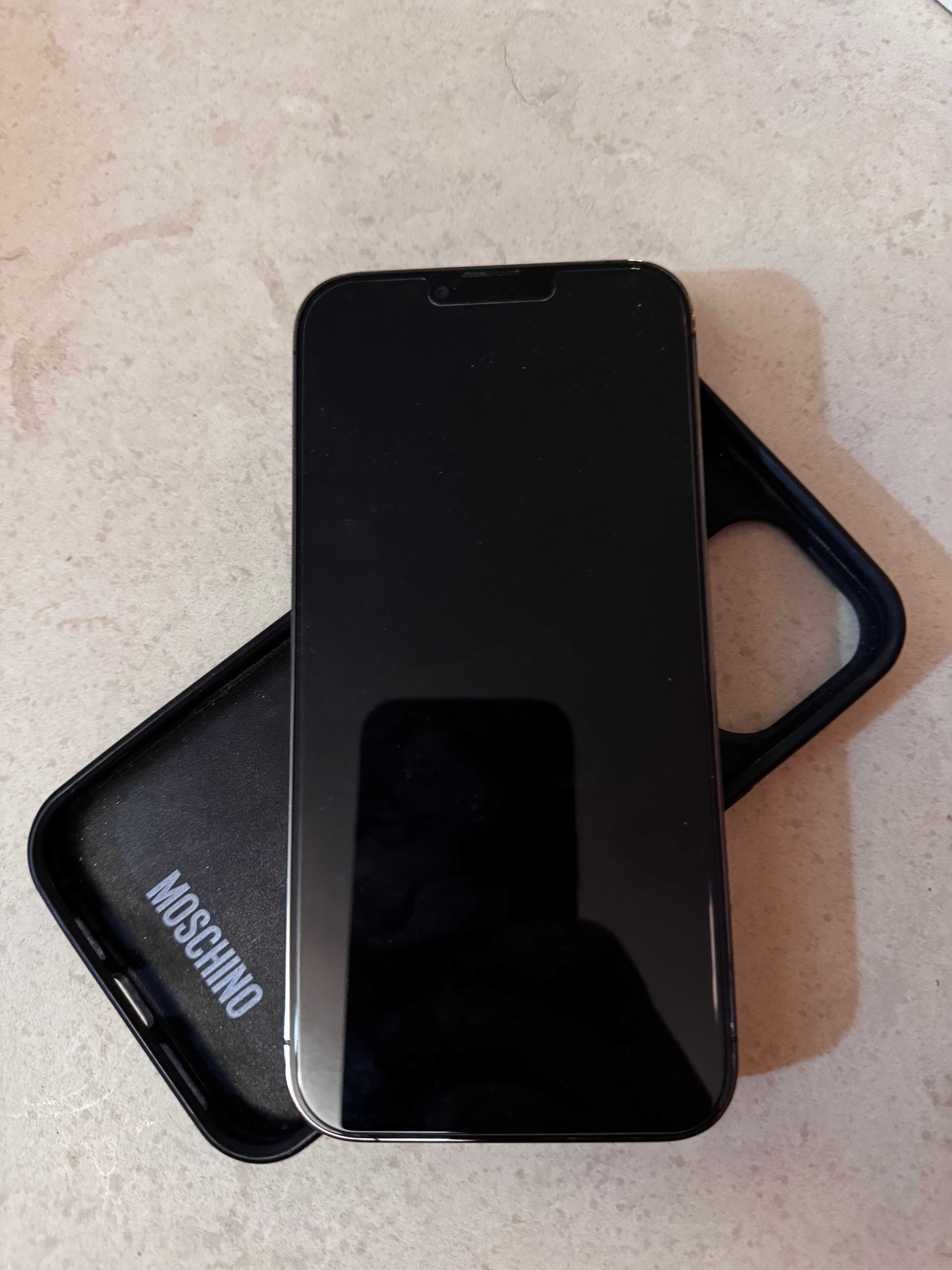 Продавам iPhone 12 Pro Max (нуждае се само от смяна на дисплей)