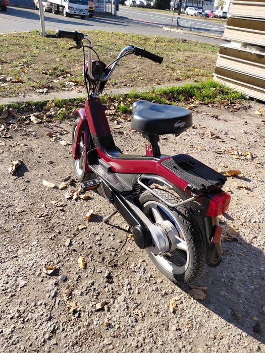 Piaggio Grillo cu pedale.