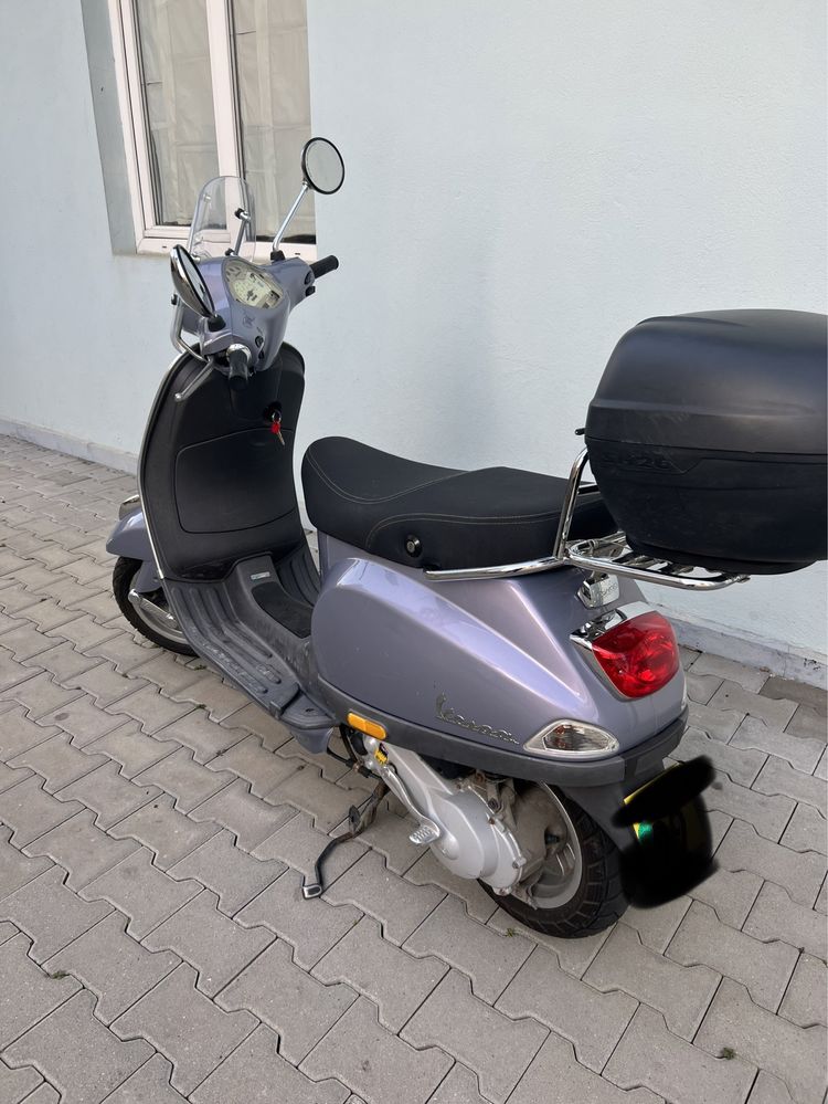 Piaggio Vespa LX50