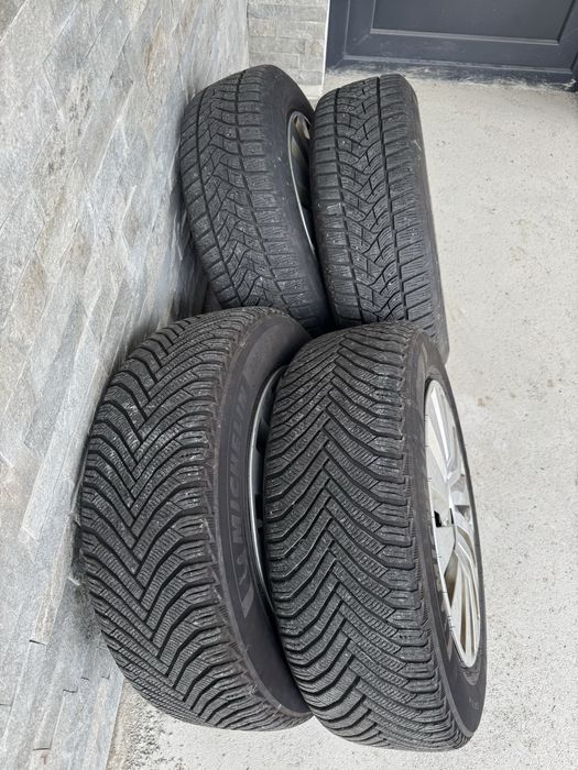 Anvelope iarna 205 60 16,jante otel Skoda