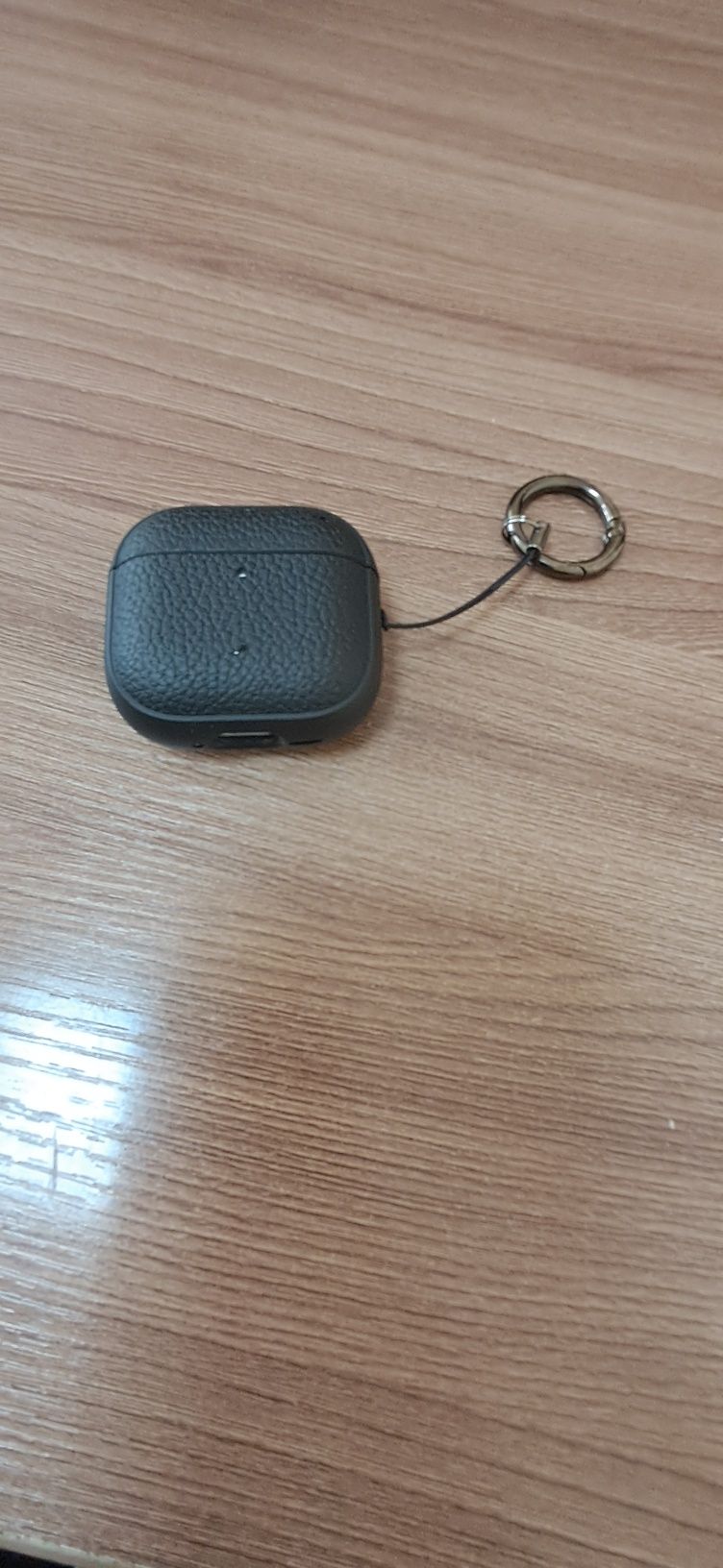 Продам airpods 4 в отличном состоянии